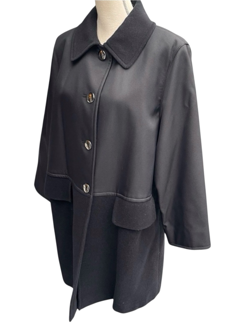Vintage Byblos (Designer Made in Italy) Black Nylon/Wool Overcoat Jacket (L)